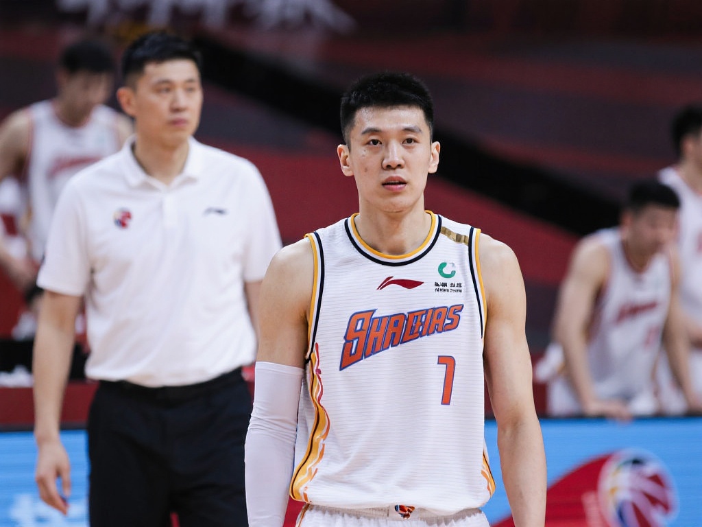 刚刚进入新角色的韩硕，在赛季初期面对诸多